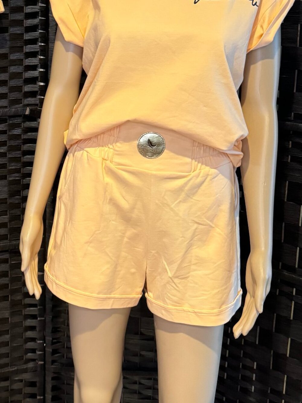 LA MU $25 COTTON SHORTS SIZE M/L